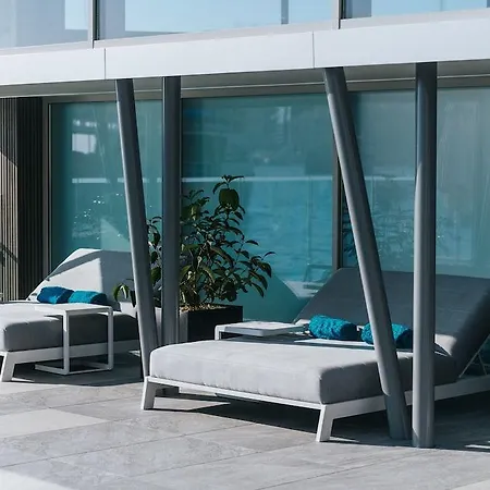 Blubay By St Aparthotel