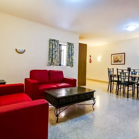 Ξενοδοχείο με διαμερίσματα Blubay By St