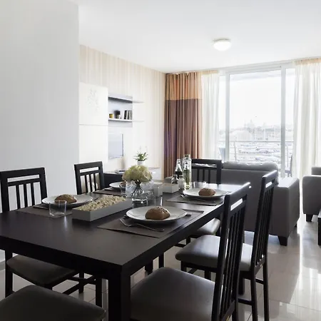 Blubay By St Apartmanhotel 3*