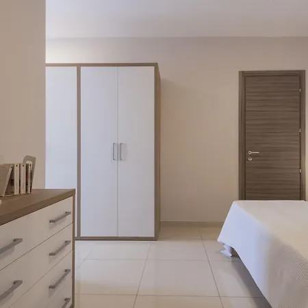 Blubay By St Aparthotel