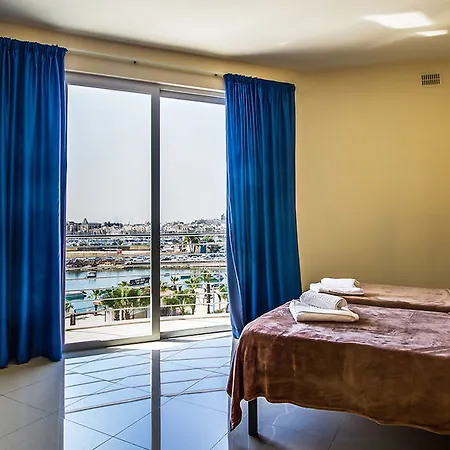 Blubay By St 3* Gżira