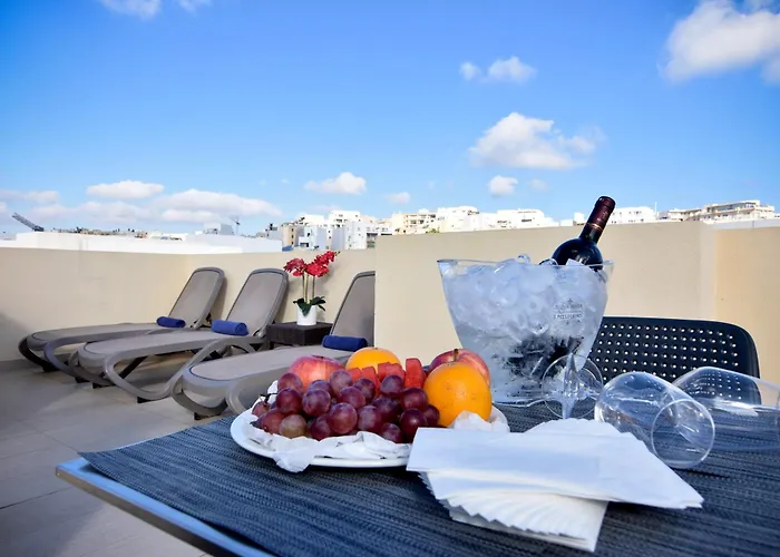 Blubay By St Apartahotel 3*