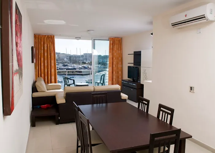 Blubay By St Apartmanhotel