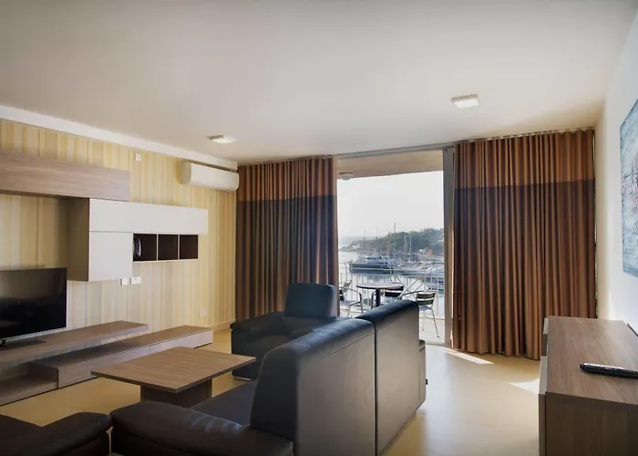 Blubay By St Apartahotel